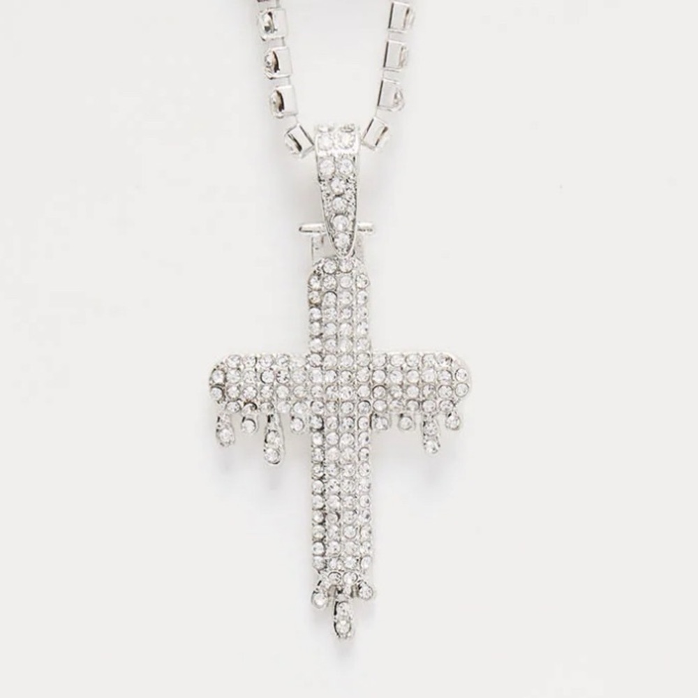 •The Holy Drip• Elegant Silver Cross Pendant Multilayer Necklace - Picture 3 of 3